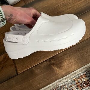 Women’s Clogs